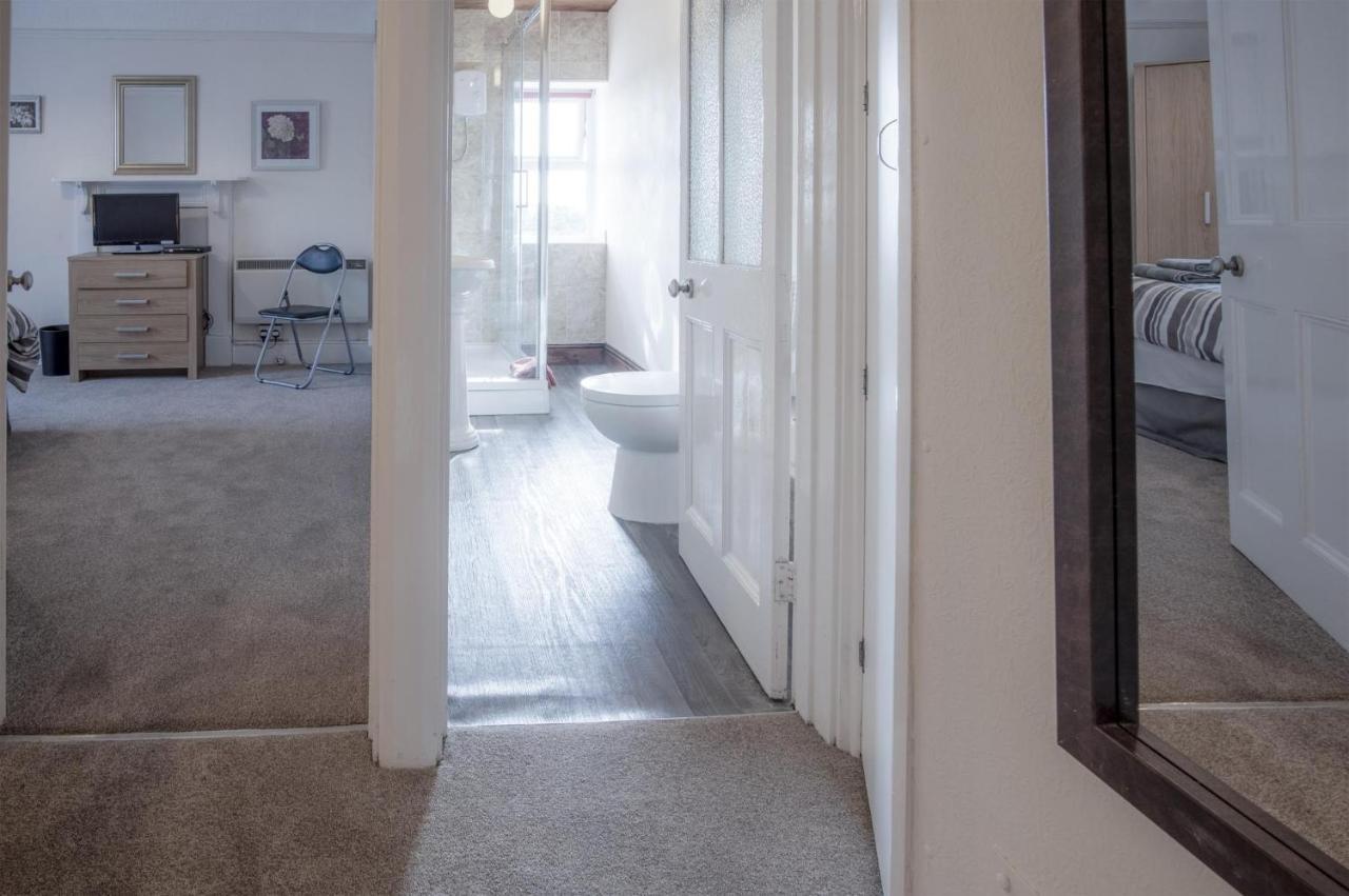 Dragons Den - 2 Bedroom Apartment - Tenby Eksteriør bilde