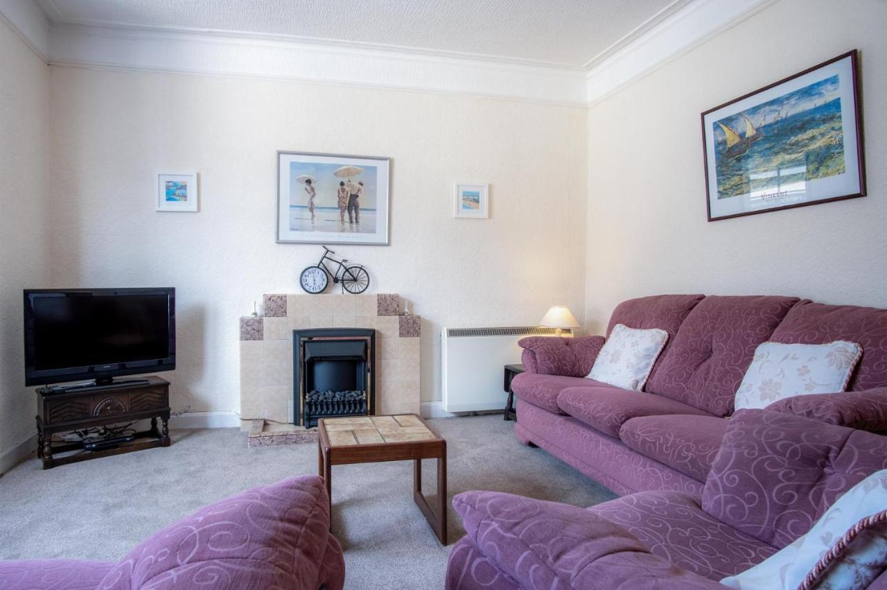 Dragons Den - 2 Bedroom Apartment - Tenby Eksteriør bilde