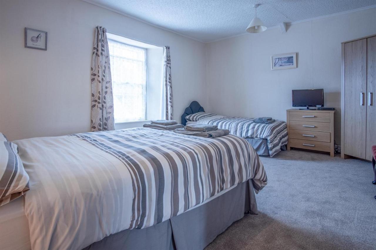 Dragons Den - 2 Bedroom Apartment - Tenby Eksteriør bilde
