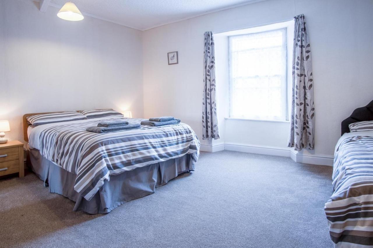 Dragons Den - 2 Bedroom Apartment - Tenby Eksteriør bilde