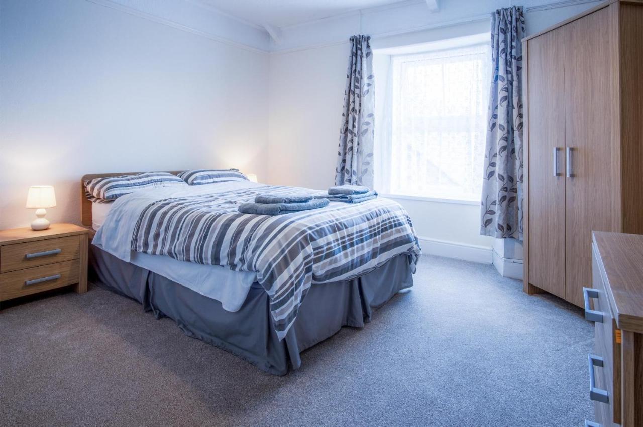 Dragons Den - 2 Bedroom Apartment - Tenby Eksteriør bilde
